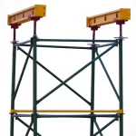 سولجر قالب بندی نصبشده روی داربست فلزی با تیر زرد رنگ