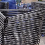 نمایی از داربست مثلثی امگا انبار شده