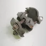 بست داربستی فلزی مقاوم برای ایجاد اتصال زاویه‌دار در داربست ساختمانی